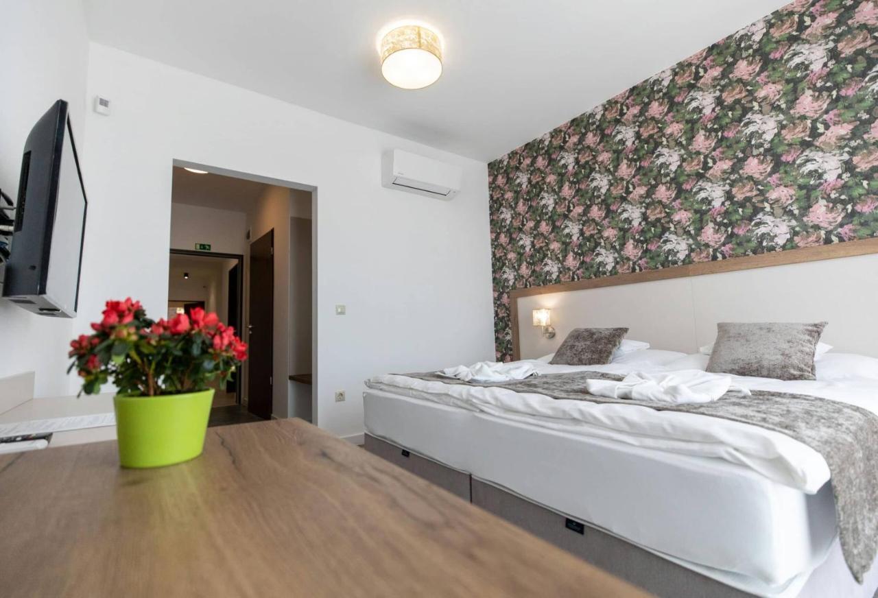Aszuvilag Rezidencia With Sauna & Jacuzzi Legyesbenye Exterior photo
